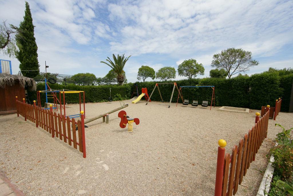 Camping Carlos III La Carlota Luaran gambar