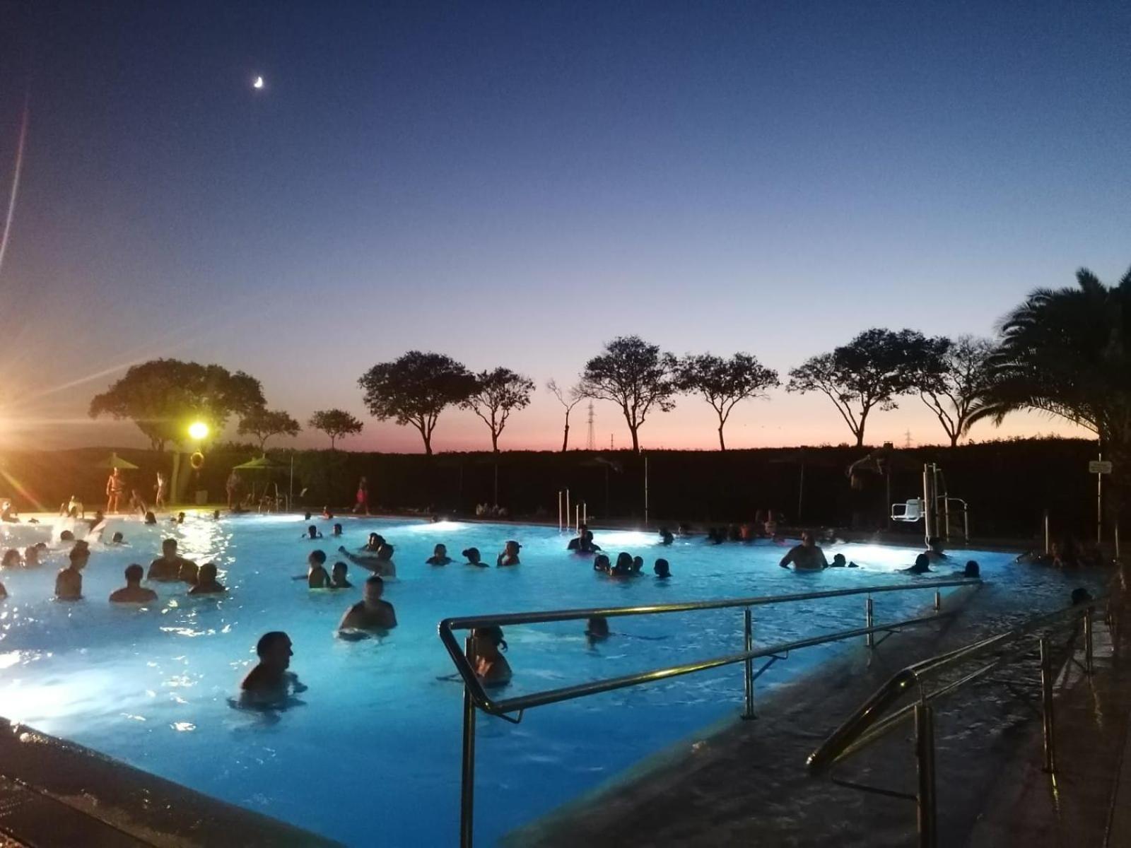 Camping Carlos III La Carlota Luaran gambar