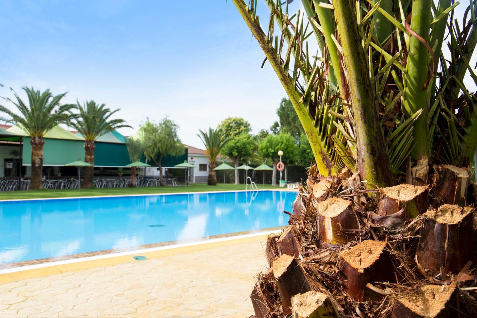 Camping Carlos III La Carlota Luaran gambar